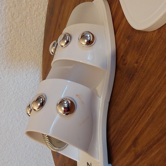 Schutz  Womens White Silver Stud Sandals Lizzie Jelly Rubber  FLAW Sz.9 - Picture 6 of 10